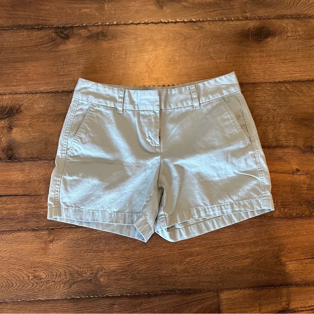 Vineyard vines light blue shorts